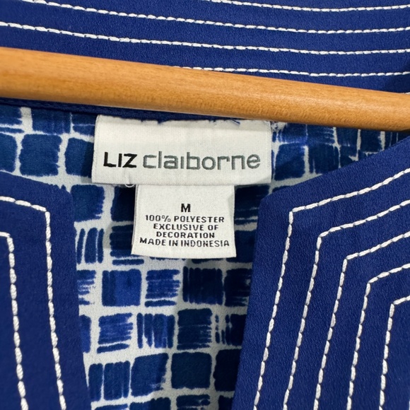 Liz Claiborne Women’s Size Medium Apollo Blue Multi Sleeveless Square Print Top - Picture 3 of 6